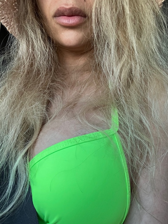 Meet your Posher, Claudia - Picture 1 of 1